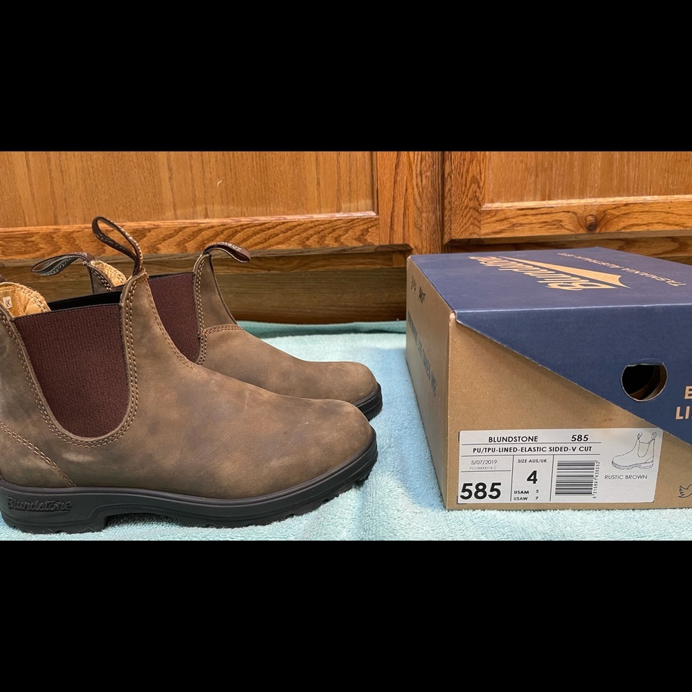 Blundstone women’s Chelsea boots
